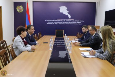 Աշխատանքի և սոցիալական հարցերի նախարար Արսեն Թորոսյանն ընդունել է Միության նախագահ Վահագն Համբարձումյանին