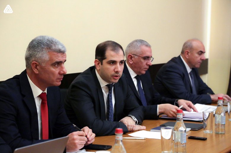 Մասնագիտական աշխատանքային քննարկումներ Եկամուտների վարչարարության բարեփոխումների հասարակական խորհրդի նիստում
