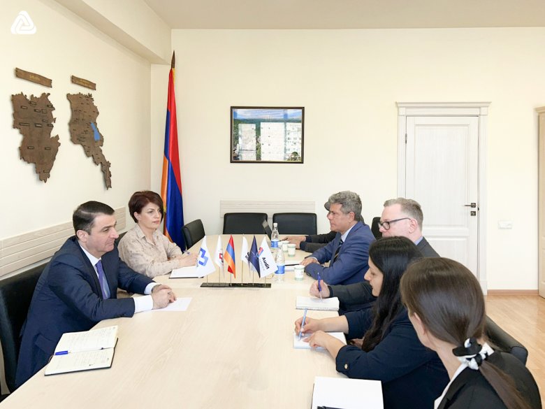 ՀԳՀՄ նախագահը հանդիպեց Շվեդիայից ժամանած պատվիրակության հետ